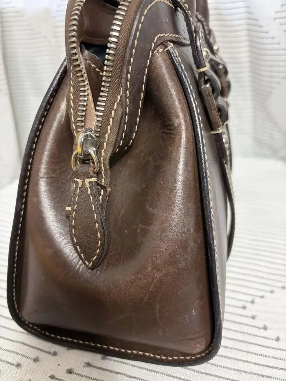 Dooney & Bourke very htf